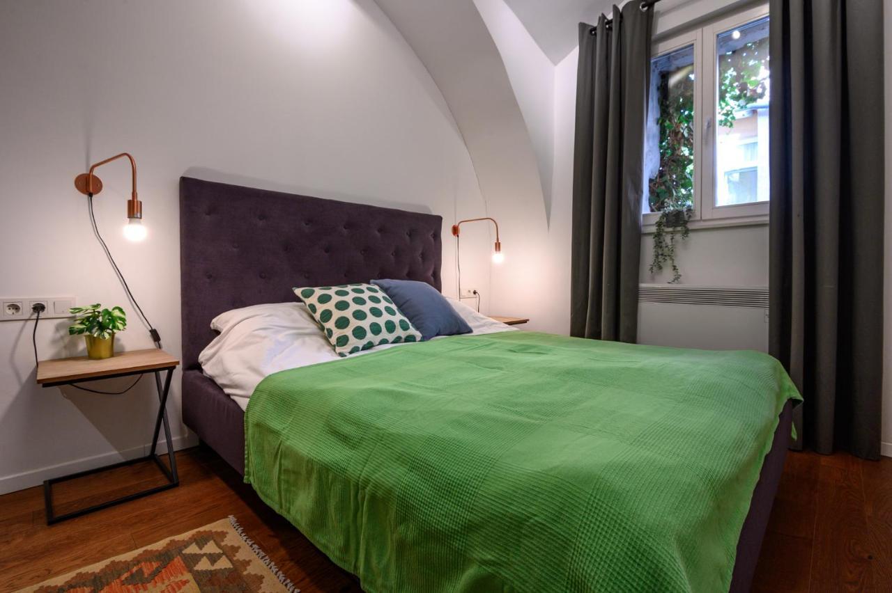 Swanky Old Town Apartment Zagreb Luaran gambar