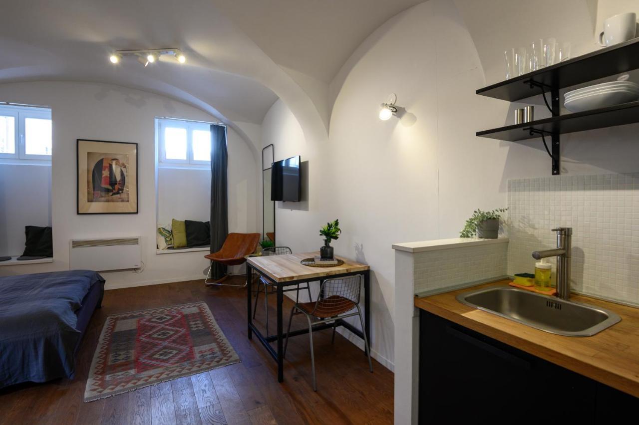 Swanky Old Town Apartment Zagreb Luaran gambar