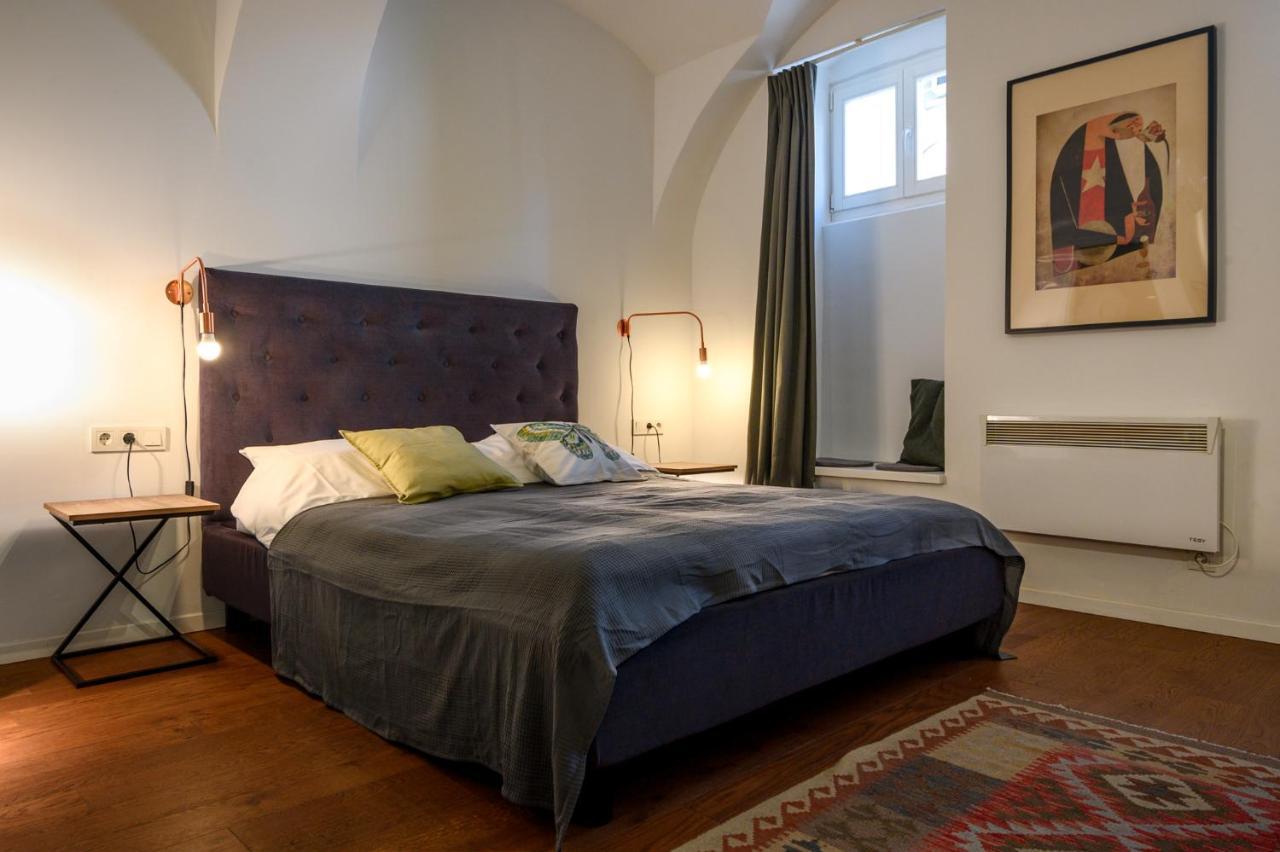 Swanky Old Town Apartment Zagreb Luaran gambar