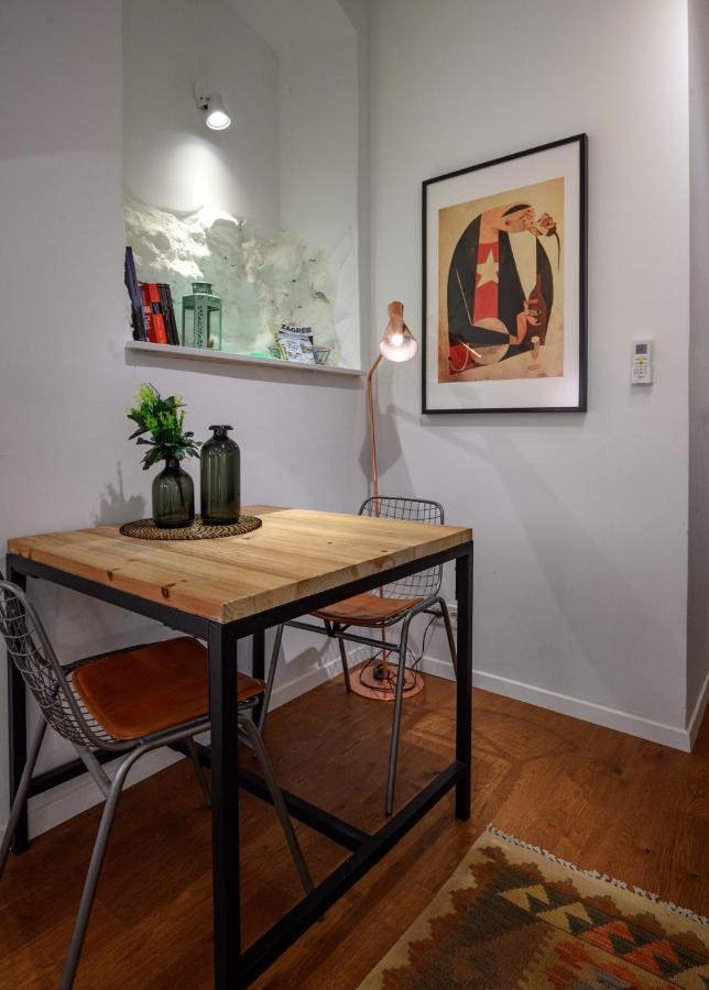 Swanky Old Town Apartment Zagreb Luaran gambar